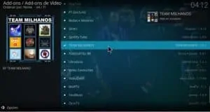 Aguarde a confirmação de que o Addon Team Milhanos para o Kodi, foi instalado com sucesso nele