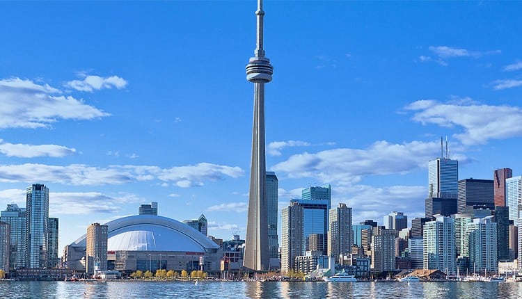 Toronto Ontario Canada will be the stage of the WWE Raw Toronto
